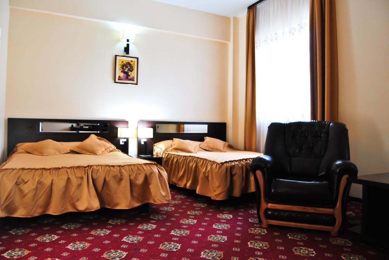 Hotel Magic Gt Trivale بيتستِ المظهر الخارجي الصورة