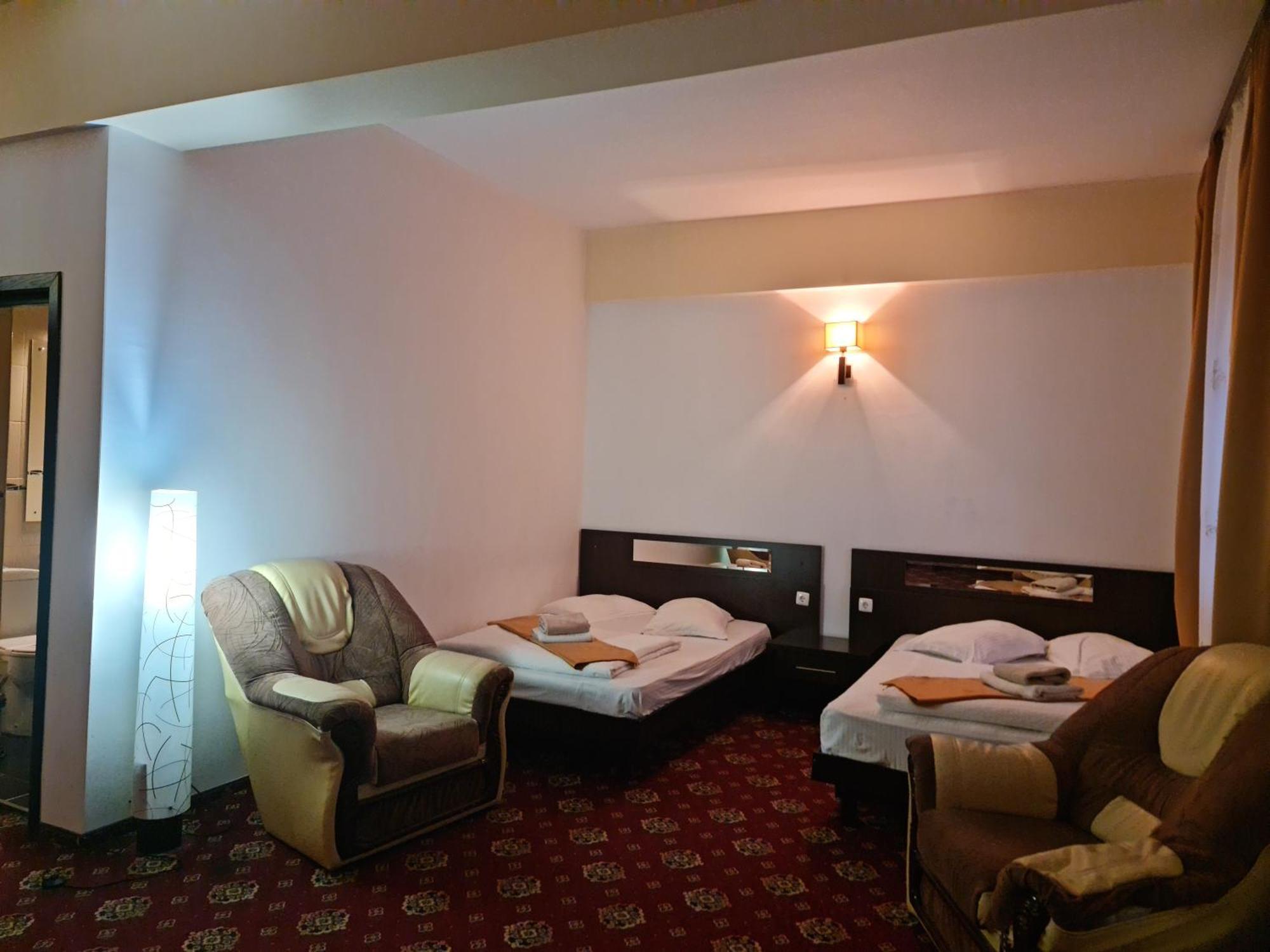 Hotel Magic Gt Trivale بيتستِ المظهر الخارجي الصورة