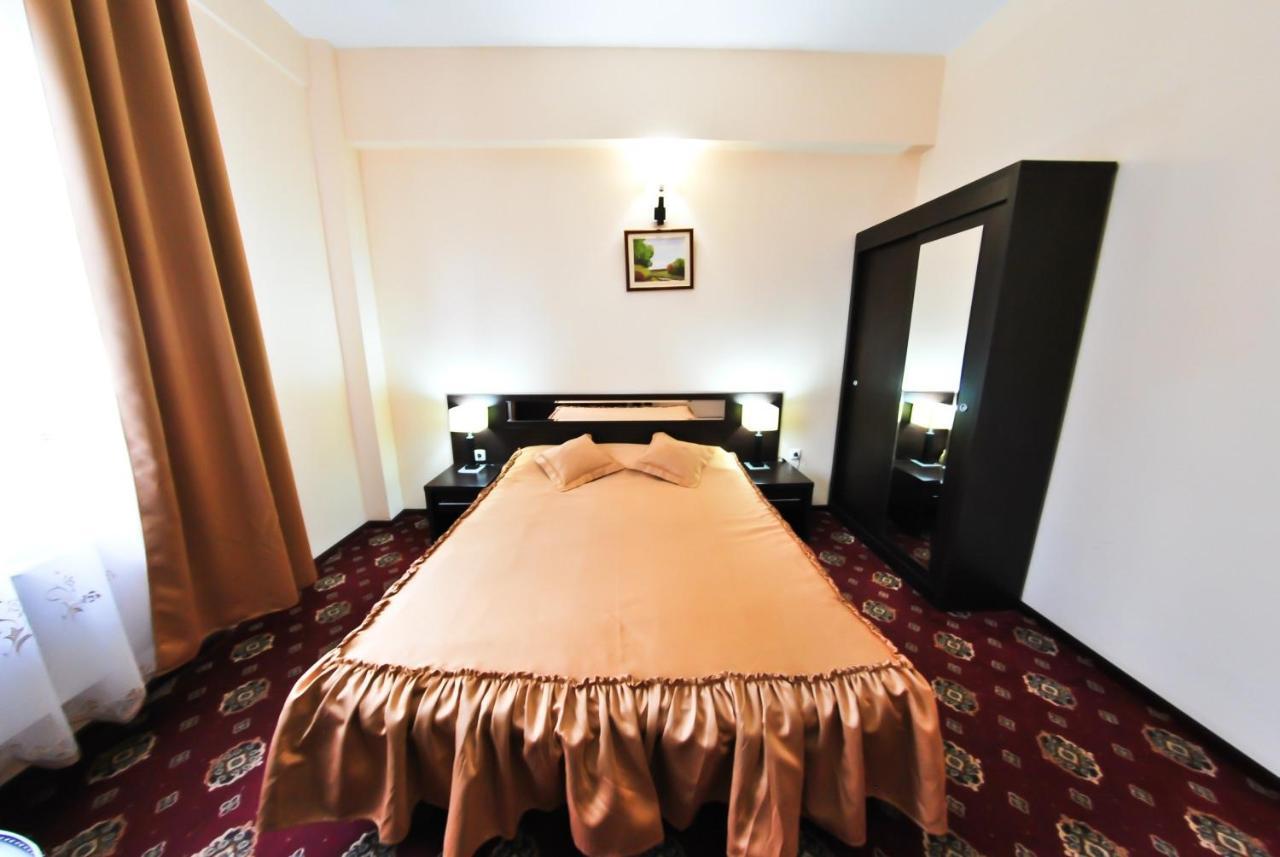 Hotel Magic Gt Trivale بيتستِ المظهر الخارجي الصورة